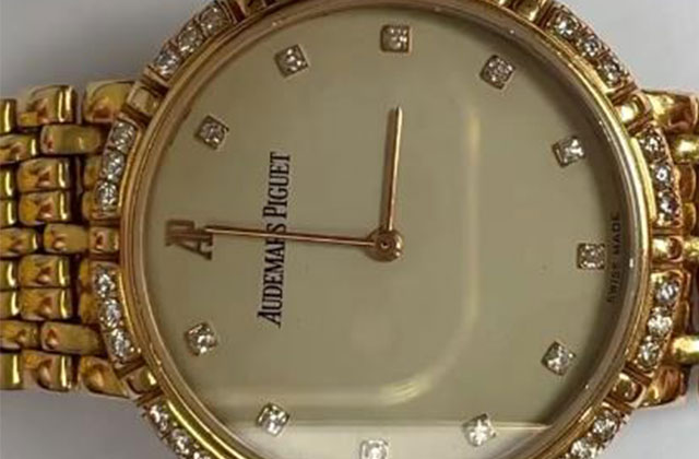 <b>爱彼机械手表和石英手表的主要区别是什么？</b>