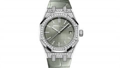 爱彼名表遭遇水侵袭？别慌！专业应对策略速递